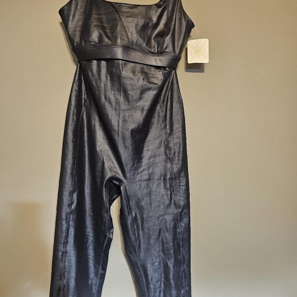 NWT Fabletics - Khloe Edit 2 -Motion365+ Shine Jumpsuit- Size small
